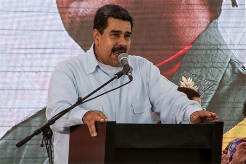 Maduro pide colaboración ciudadana para capturar al policía que atacó el Supremo Fuerzas especiales de Venezuela buscan al policía que atacó el Supremo